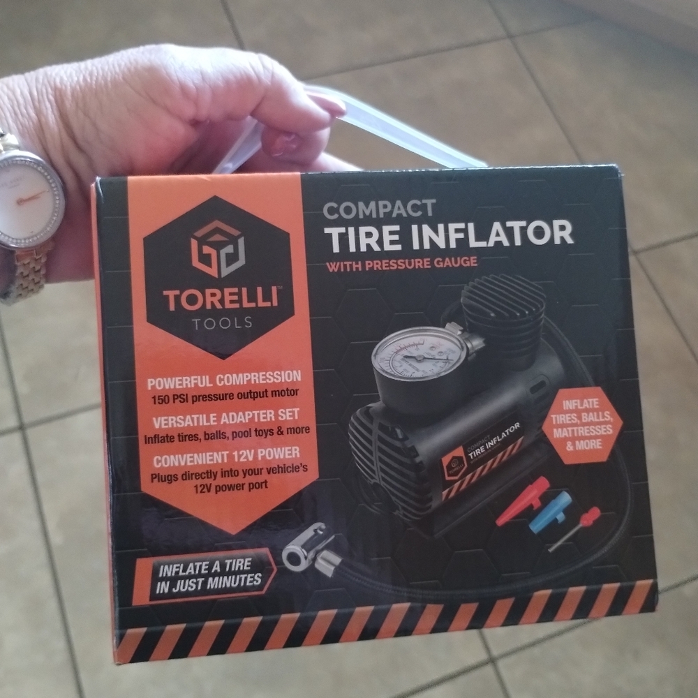 Torelli portable Tire and Toy electric car pump. NEW in box. FATHERS DAY!